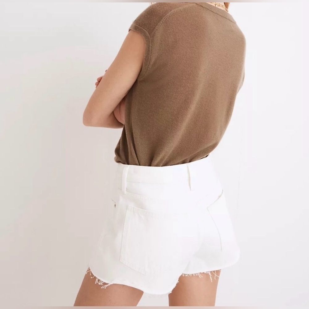 Madewell White Denim Relaxed Fit Shorts size 27 Raw Hem EUC 100% Cotton - Picture 2 of 12